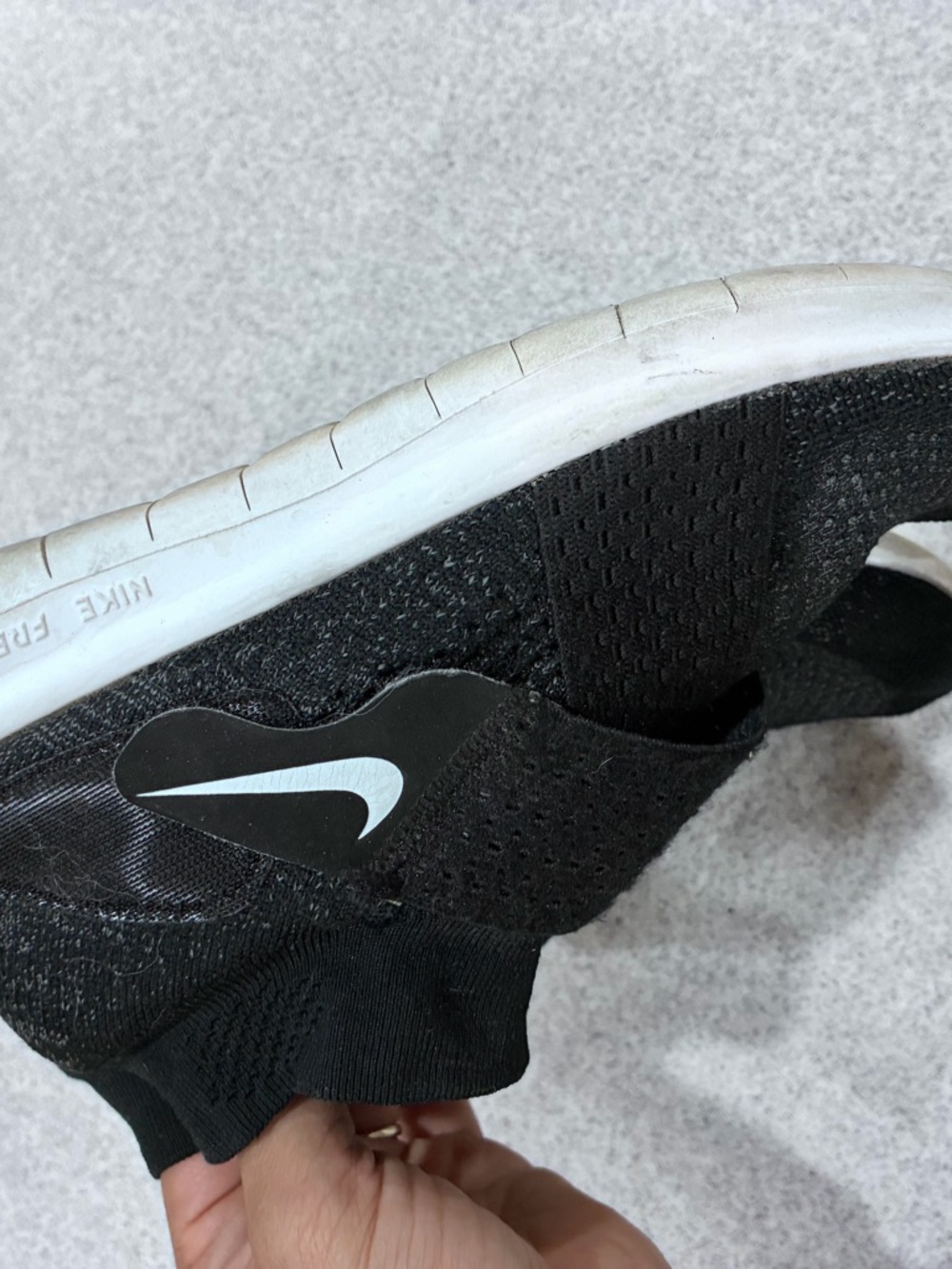 Nike Free RN Motion Flyknit 2017 Women's Size 6.5 Running Shoes Black Gray Oreo - Picture 11 of 11